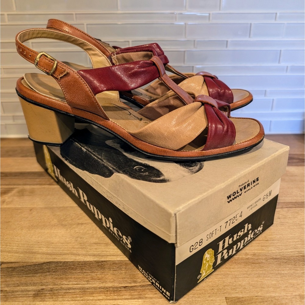 60/70s Hush Puppies Women's 6.5 Sling Back T-Strap Heeled Sandals VTG Two-tone